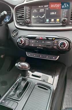Внедорожник / Кроссовер Kia Sorento 2016 в 
