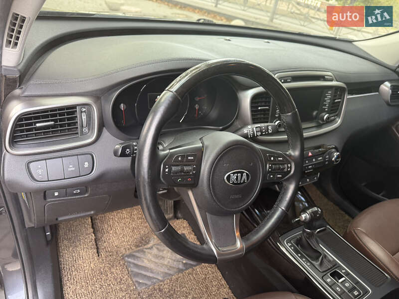 Позашляховик / Кросовер Kia Sorento 2015 в Одесі