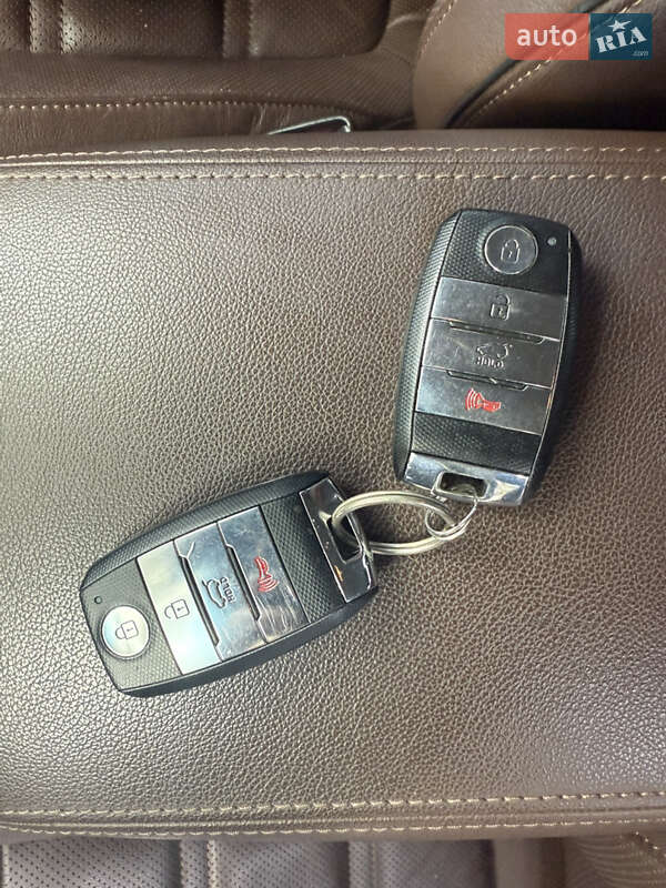 Позашляховик / Кросовер Kia Sorento 2015 в Одесі