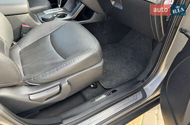Внедорожник / Кроссовер Kia Sorento 2011 в 
