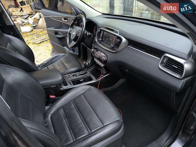 Позашляховик / Кросовер Kia Sorento 2017 в Києві