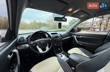 Внедорожник / Кроссовер Kia Sorento 2010 в 