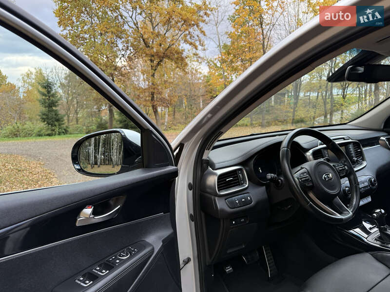 Позашляховик / Кросовер Kia Sorento 2016 в Стрию