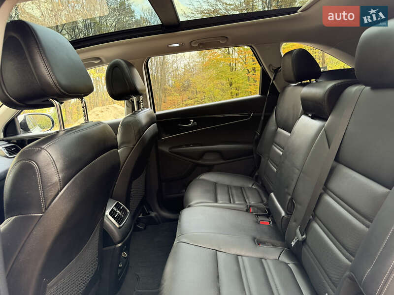 Позашляховик / Кросовер Kia Sorento 2016 в Стрию