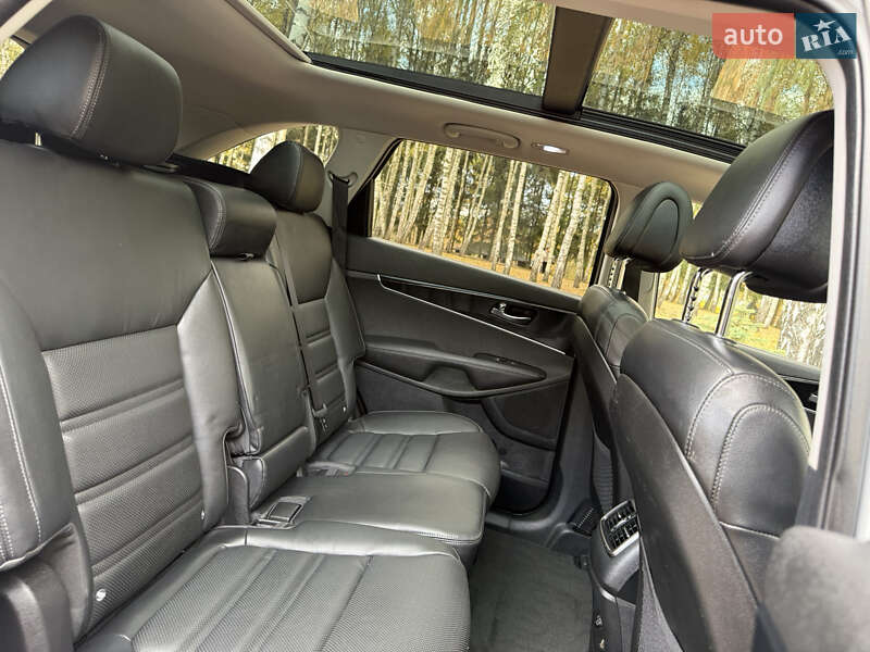 Позашляховик / Кросовер Kia Sorento 2016 в Стрию