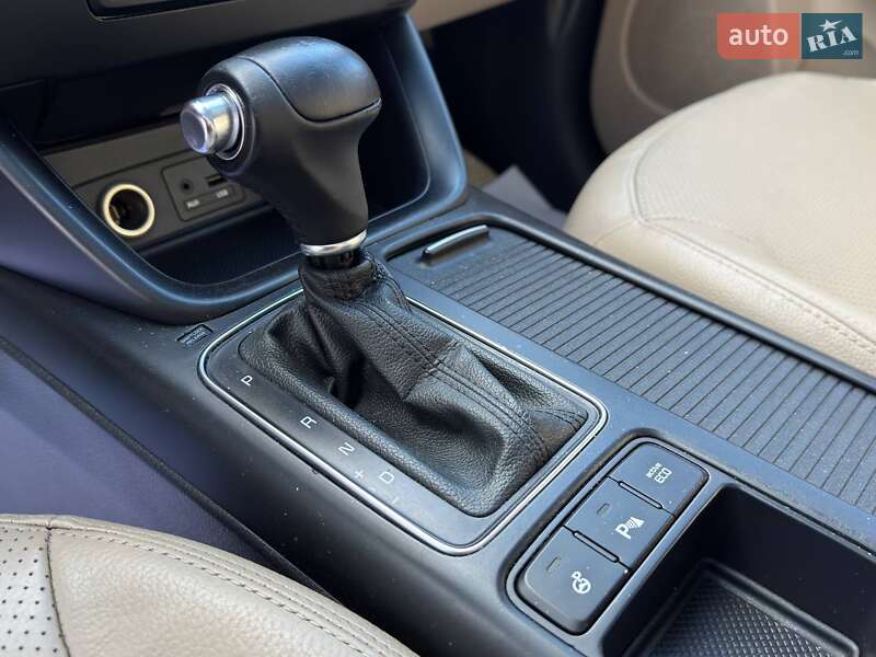 Позашляховик / Кросовер Kia Sorento 2014 в Львові