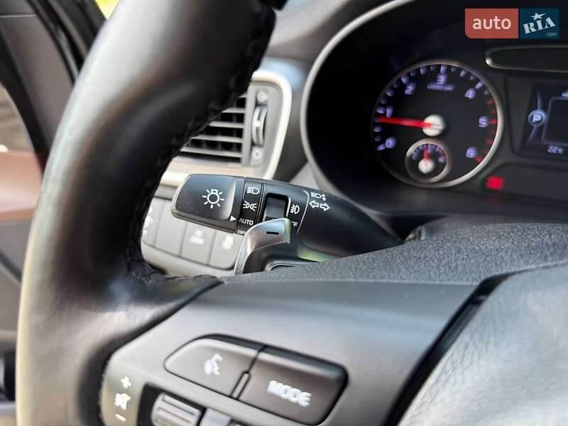 Внедорожник / Кроссовер Kia Sorento 2017 в Киеве