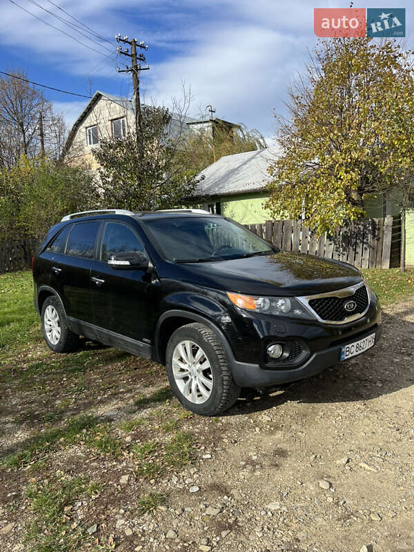 Позашляховик / Кросовер Kia Sorento 2010 в Старому Самборі