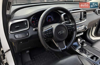 Внедорожник / Кроссовер Kia Sorento 2016 в 