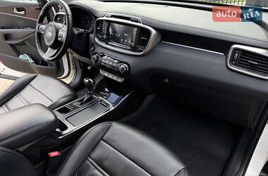 Внедорожник / Кроссовер Kia Sorento 2016 в 