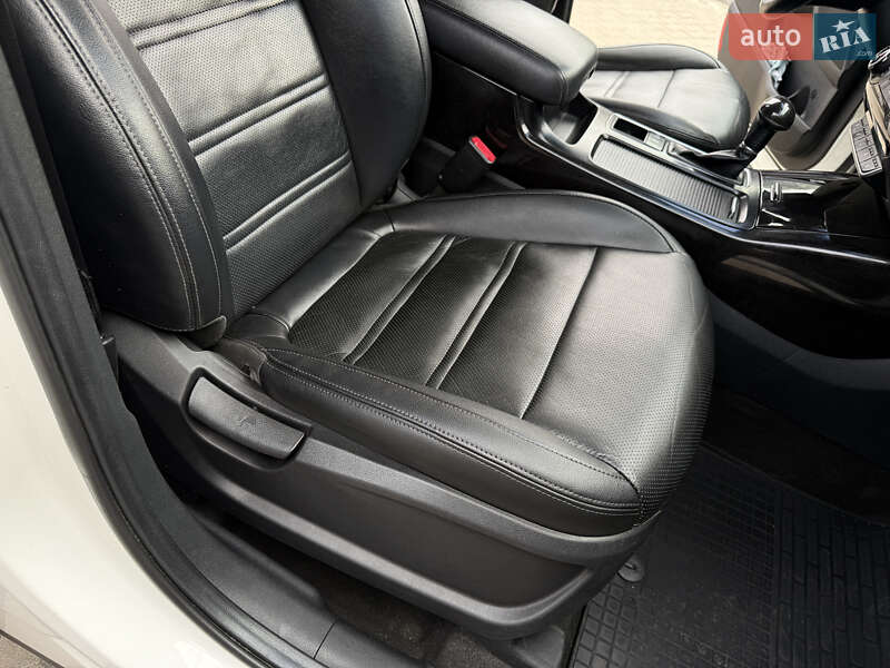 Позашляховик / Кросовер Kia Sorento 2016 в Києві