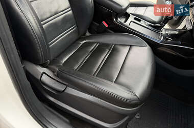 Внедорожник / Кроссовер Kia Sorento 2016 в 