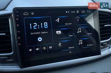 Позашляховик / Кросовер Kia Sorento 2015 в  фото 33 Позашляховик / Кросовер Kia Sorento 2015 в