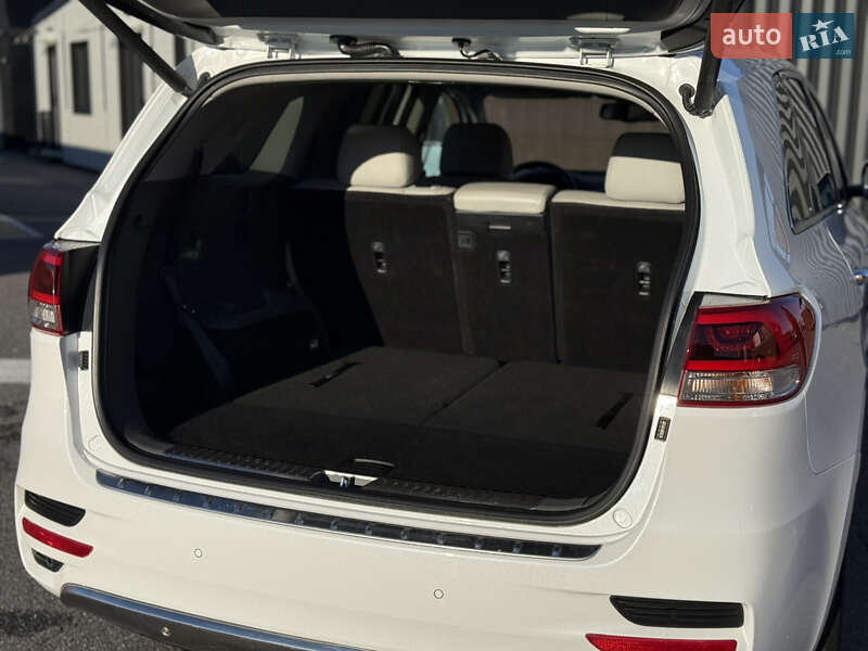 Внедорожник / Кроссовер Kia Sorento 2017 в Киеве