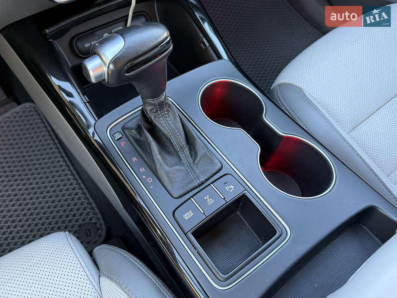 Внедорожник / Кроссовер Kia Sorento 2017 в Киеве