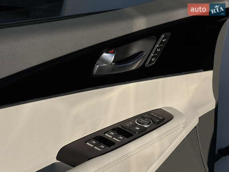 Внедорожник / Кроссовер Kia Sorento 2017 в Киеве