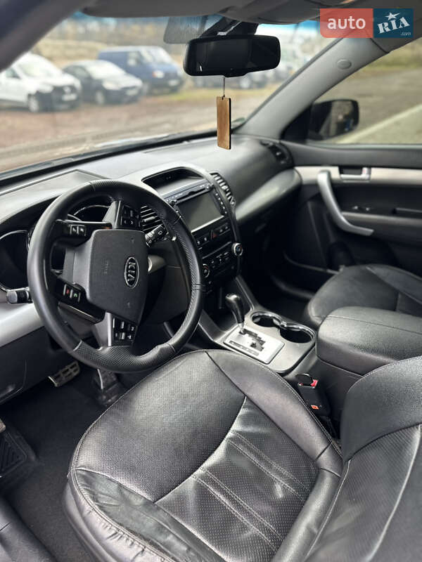 Внедорожник / Кроссовер Kia Sorento 2012 в Львове фото 7 Внедорожник / Кроссовер Kia Sorento 2012 в Львове