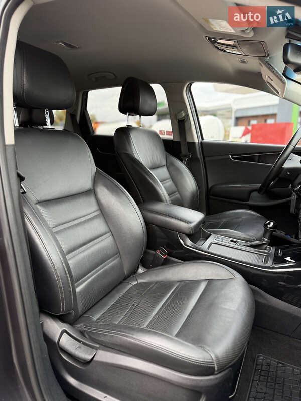 Внедорожник / Кроссовер Kia Sorento 2015 в Луцке фото 37 Внедорожник / Кроссовер Kia Sorento 2015 в Луцке