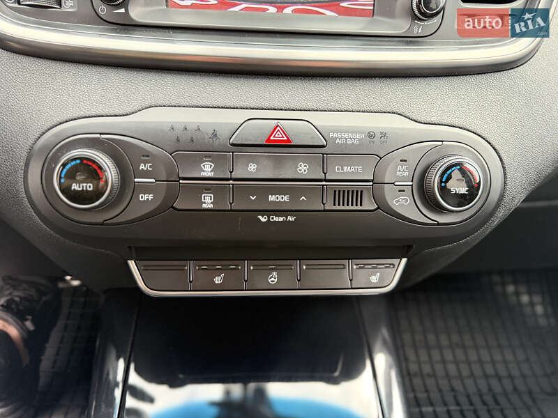 Внедорожник / Кроссовер Kia Sorento 2015 в Луцке фото 57 Внедорожник / Кроссовер Kia Sorento 2015 в Луцке