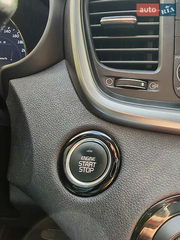 Внедорожник / Кроссовер Kia Sorento 2015 в Могилев-Подольске фото 16 Внедорожник / Кроссовер Kia Sorento 2015 в Могилев-Подольске