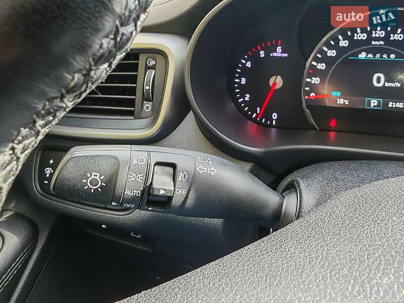 Внедорожник / Кроссовер Kia Sorento 2015 в Могилев-Подольске фото 18 Внедорожник / Кроссовер Kia Sorento 2015 в Могилев-Подольске
