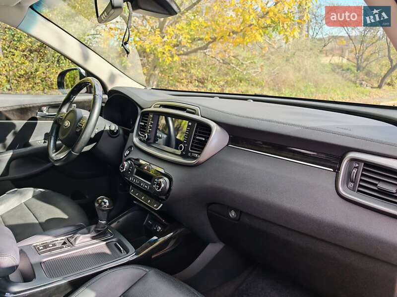 Внедорожник / Кроссовер Kia Sorento 2015 в Могилев-Подольске фото 37 Внедорожник / Кроссовер Kia Sorento 2015 в Могилев-Подольске