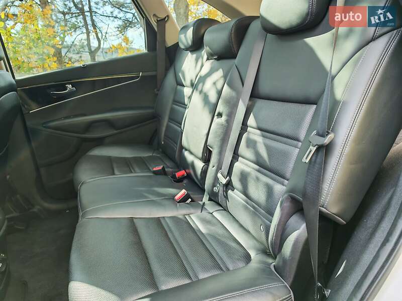Внедорожник / Кроссовер Kia Sorento 2015 в Могилев-Подольске фото 46 Внедорожник / Кроссовер Kia Sorento 2015 в Могилев-Подольске