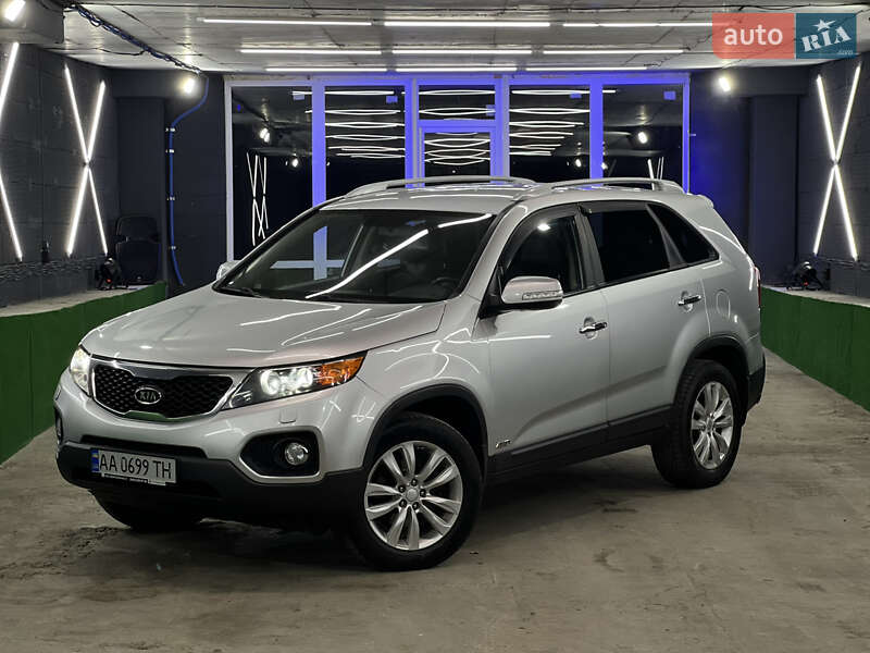 Внедорожник / Кроссовер Kia Sorento 2010 в Киеве