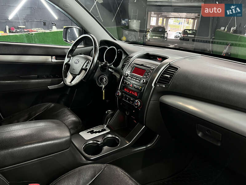 Внедорожник / Кроссовер Kia Sorento 2010 в Киеве