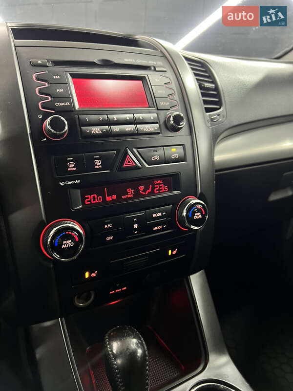 Внедорожник / Кроссовер Kia Sorento 2010 в Киеве