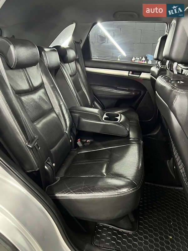 Внедорожник / Кроссовер Kia Sorento 2010 в Киеве