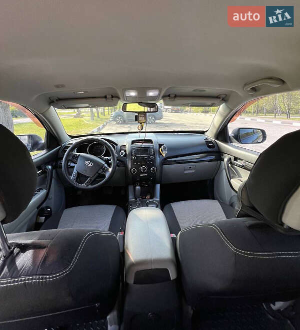 Внедорожник / Кроссовер Kia Sorento 2012 в Ивано-Франковске фото 2 Внедорожник / Кроссовер Kia Sorento 2012 в Ивано-Франковске