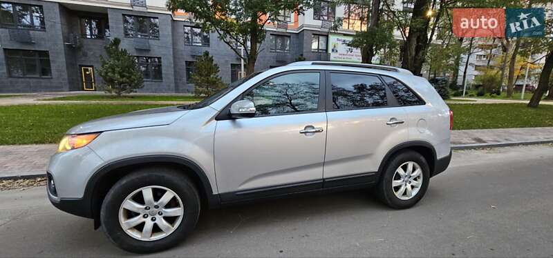 Позашляховик / Кросовер Kia Sorento 2013 в Києві фото 17 Позашляховик / Кросовер Kia Sorento 2013 в Києві