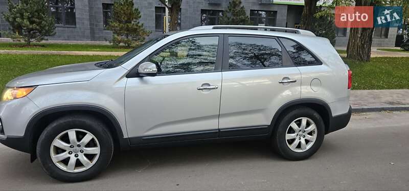 Позашляховик / Кросовер Kia Sorento 2013 в Києві фото 31 Позашляховик / Кросовер Kia Sorento 2013 в Києві