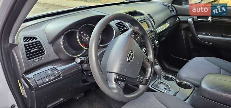 Позашляховик / Кросовер Kia Sorento 2013 в Києві фото 5 Позашляховик / Кросовер Kia Sorento 2013 в Києві