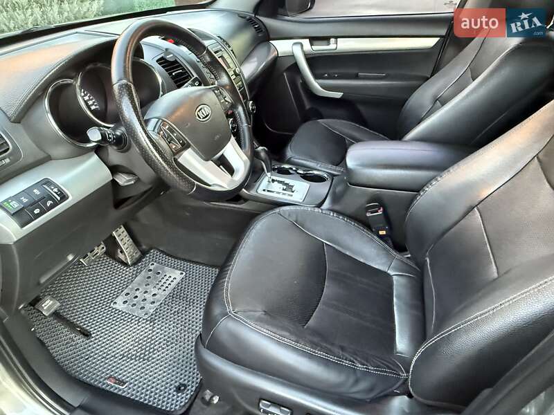 Внедорожник / Кроссовер Kia Sorento 2011 в Борисполе фото 39 Внедорожник / Кроссовер Kia Sorento 2011 в Борисполе