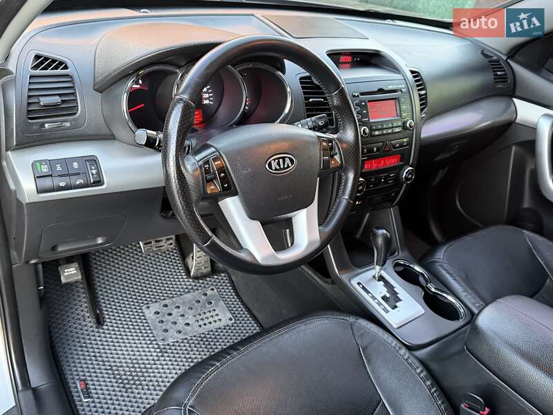 Внедорожник / Кроссовер Kia Sorento 2011 в Борисполе фото 43 Внедорожник / Кроссовер Kia Sorento 2011 в Борисполе