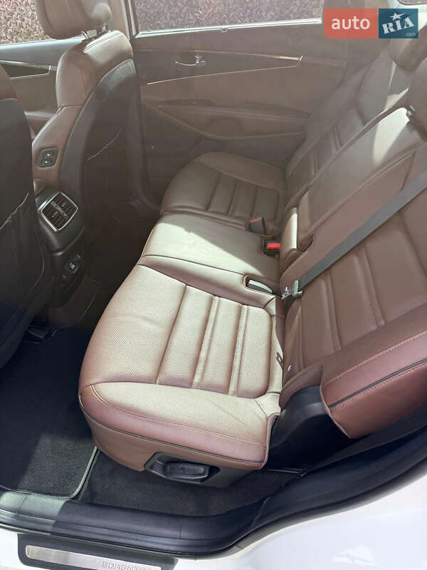 Позашляховик / Кросовер Kia Sorento 2015 в Львові