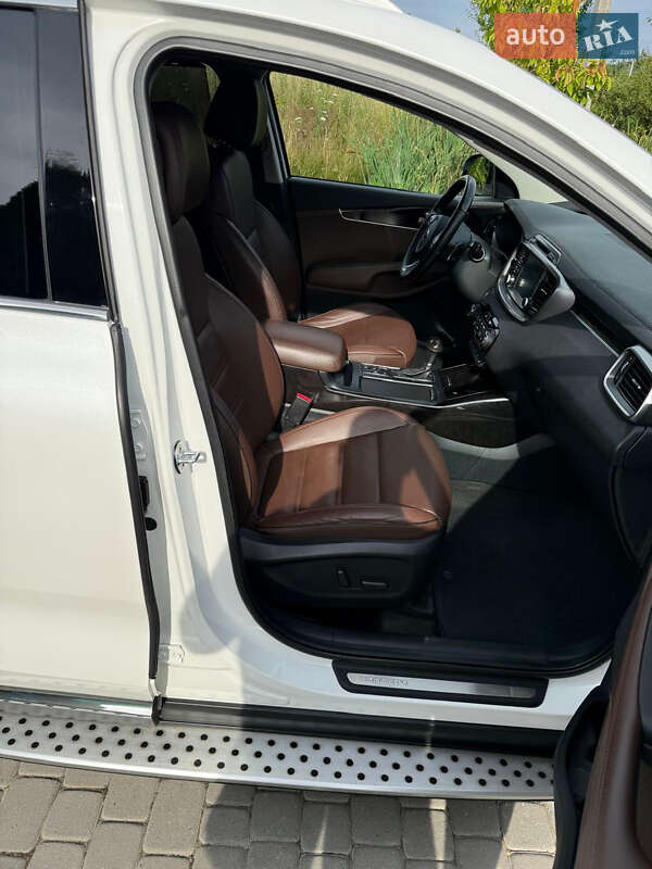 Позашляховик / Кросовер Kia Sorento 2015 в Львові