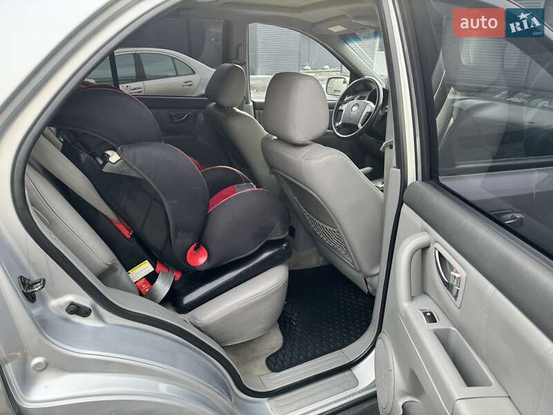 Позашляховик / Кросовер Kia Sorento 2004 в Чернівцях