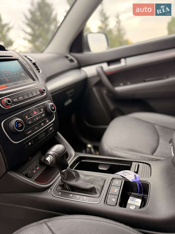 Позашляховик / Кросовер Kia Sorento 2014 в Дубні