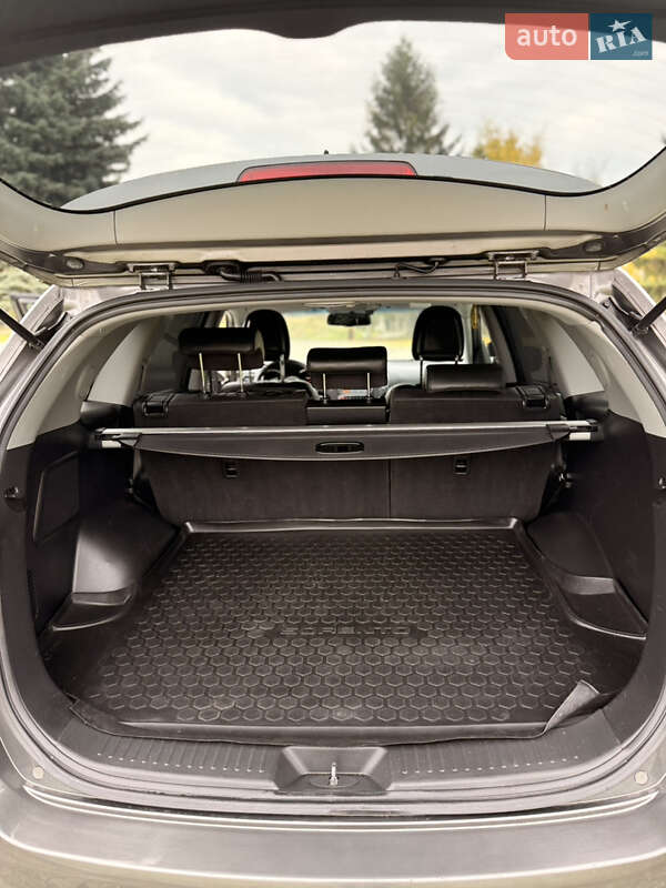 Позашляховик / Кросовер Kia Sorento 2014 в Дубні