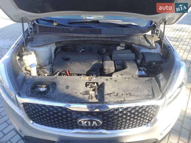 Позашляховик / Кросовер Kia Sorento 2016 в Івано-Франківську
