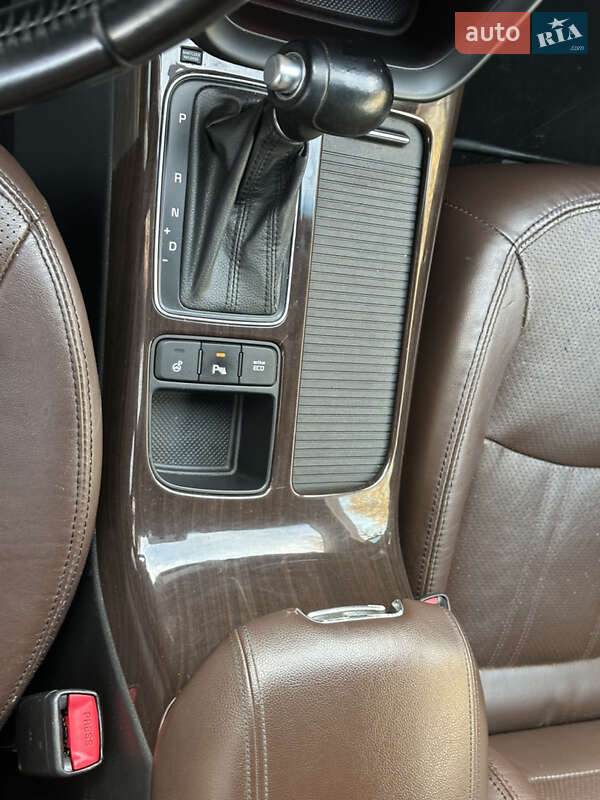 Позашляховик / Кросовер Kia Sorento 2013 в Стрию