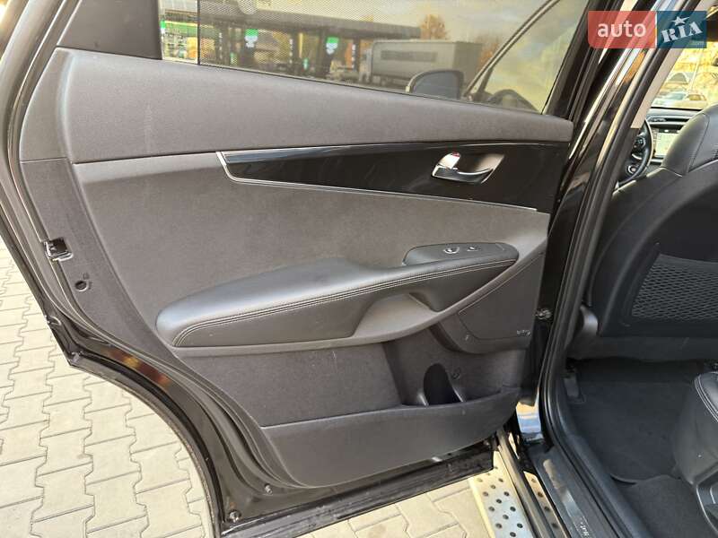 Позашляховик / Кросовер Kia Sorento 2015 в Луцьку