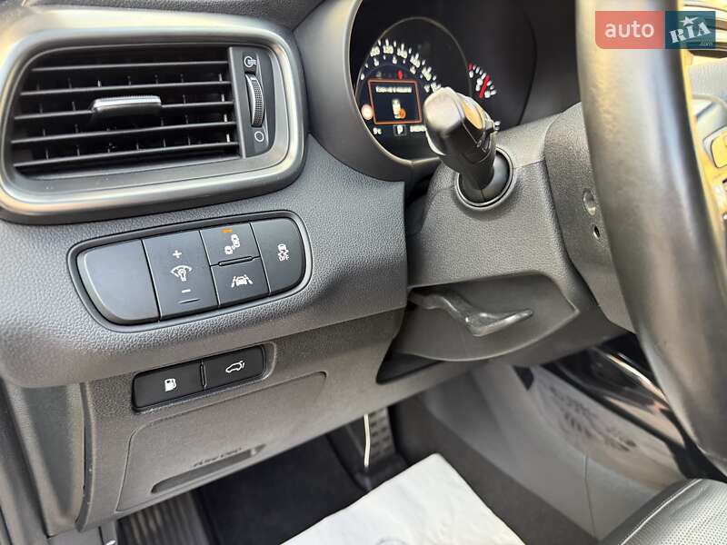 Позашляховик / Кросовер Kia Sorento 2015 в Луцьку
