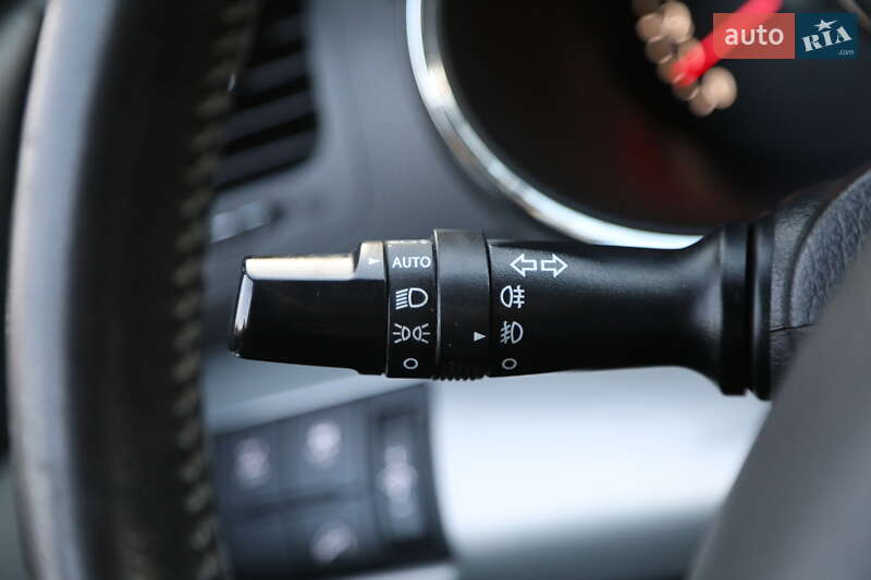 Позашляховик / Кросовер Kia Sorento 2011 в Харкові