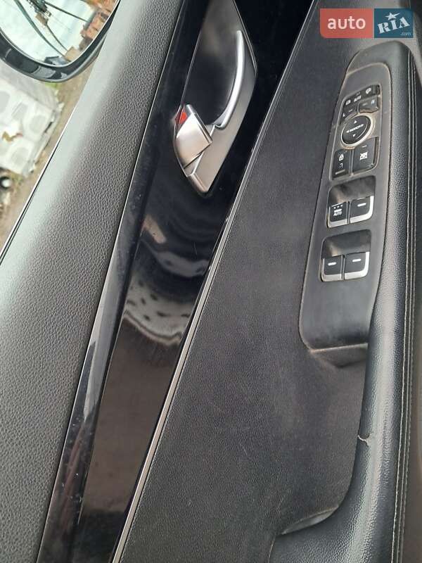 Внедорожник / Кроссовер Kia Sorento 2015 в Ровно