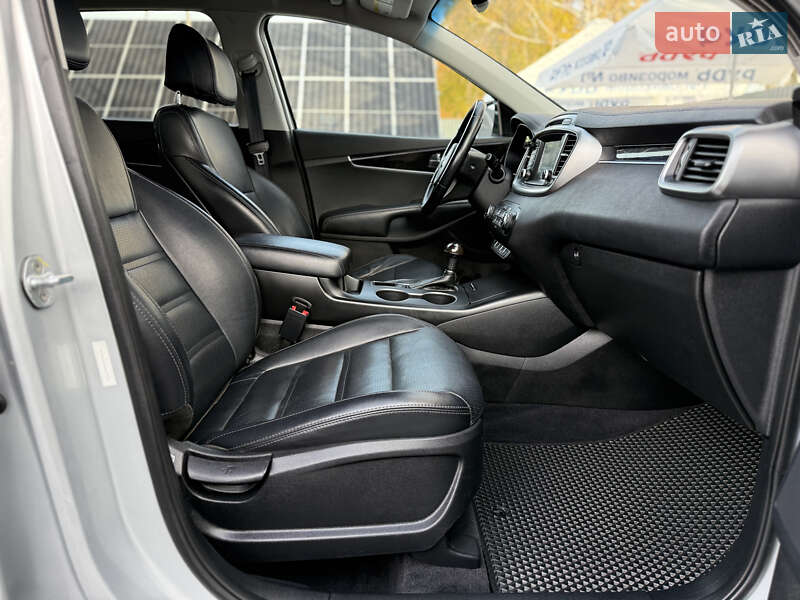 Внедорожник / Кроссовер Kia Sorento 2017 в Владимире фото 26 Внедорожник / Кроссовер Kia Sorento 2017 в Владимире