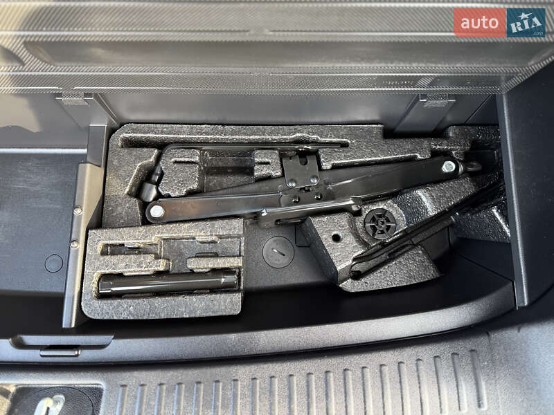 Внедорожник / Кроссовер Kia Sorento 2017 в Владимире фото 51 Внедорожник / Кроссовер Kia Sorento 2017 в Владимире